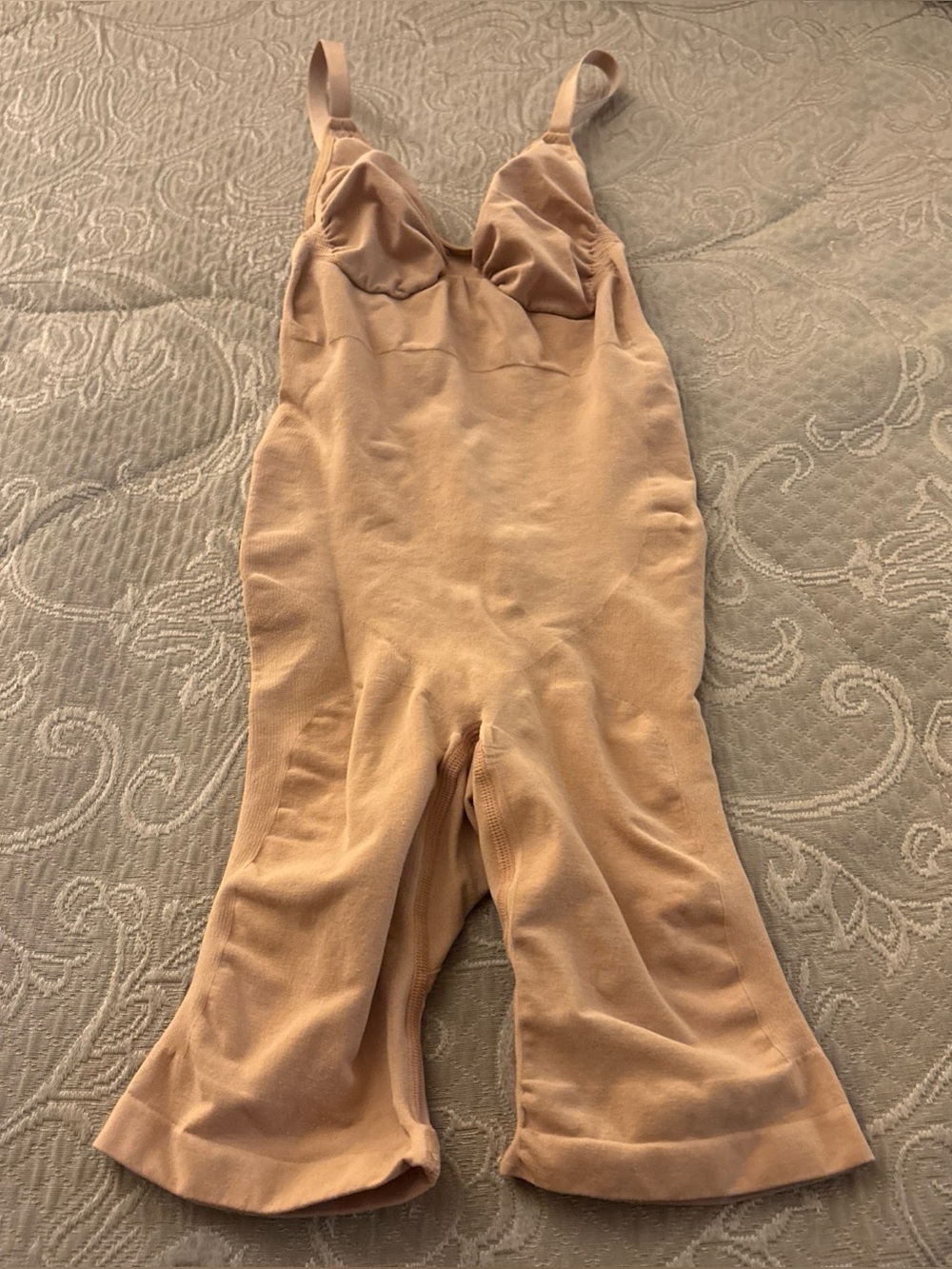 NWOT Skims Seamless Sculpt Mid Thigh Bodysuit in Desert Women’s L/XL